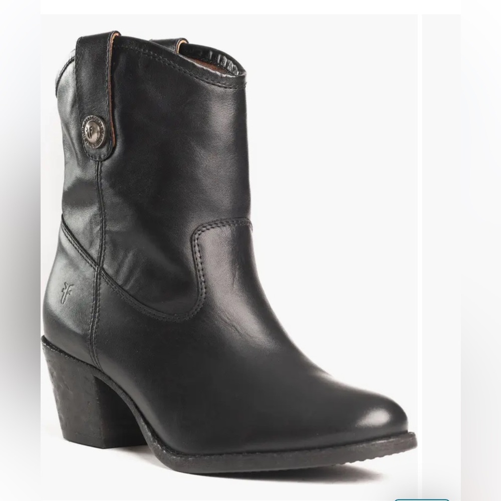 Frye Jackie boots 7.5